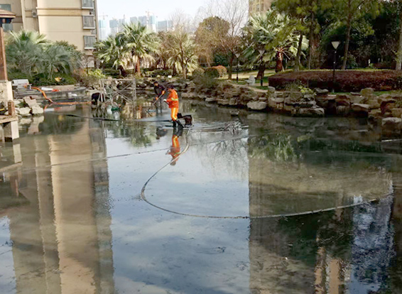 文圣景观池淤泥清理